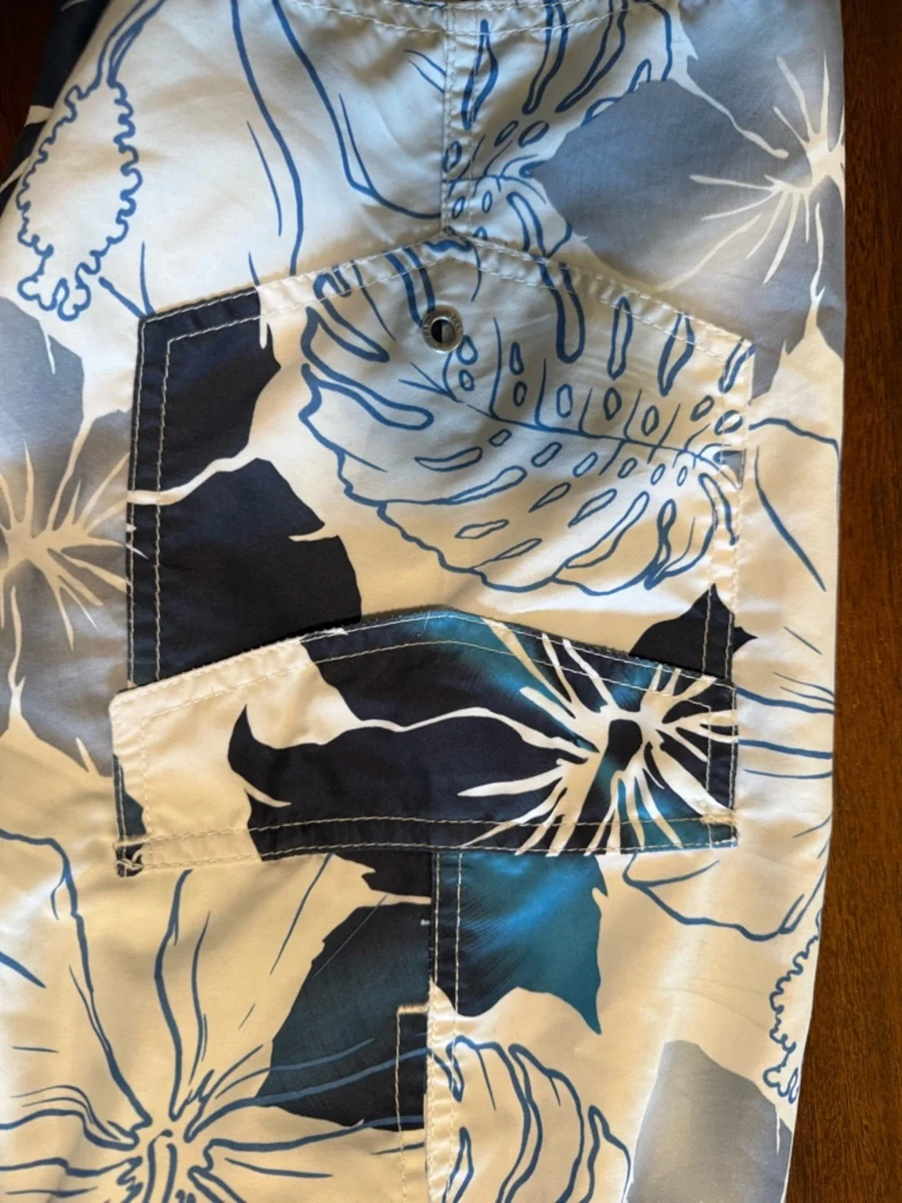 No Bad Days Blue & White Tropical Floral Hibiscus Swim Trunks - Size‎ M